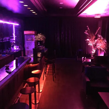 Hostal Opera House *